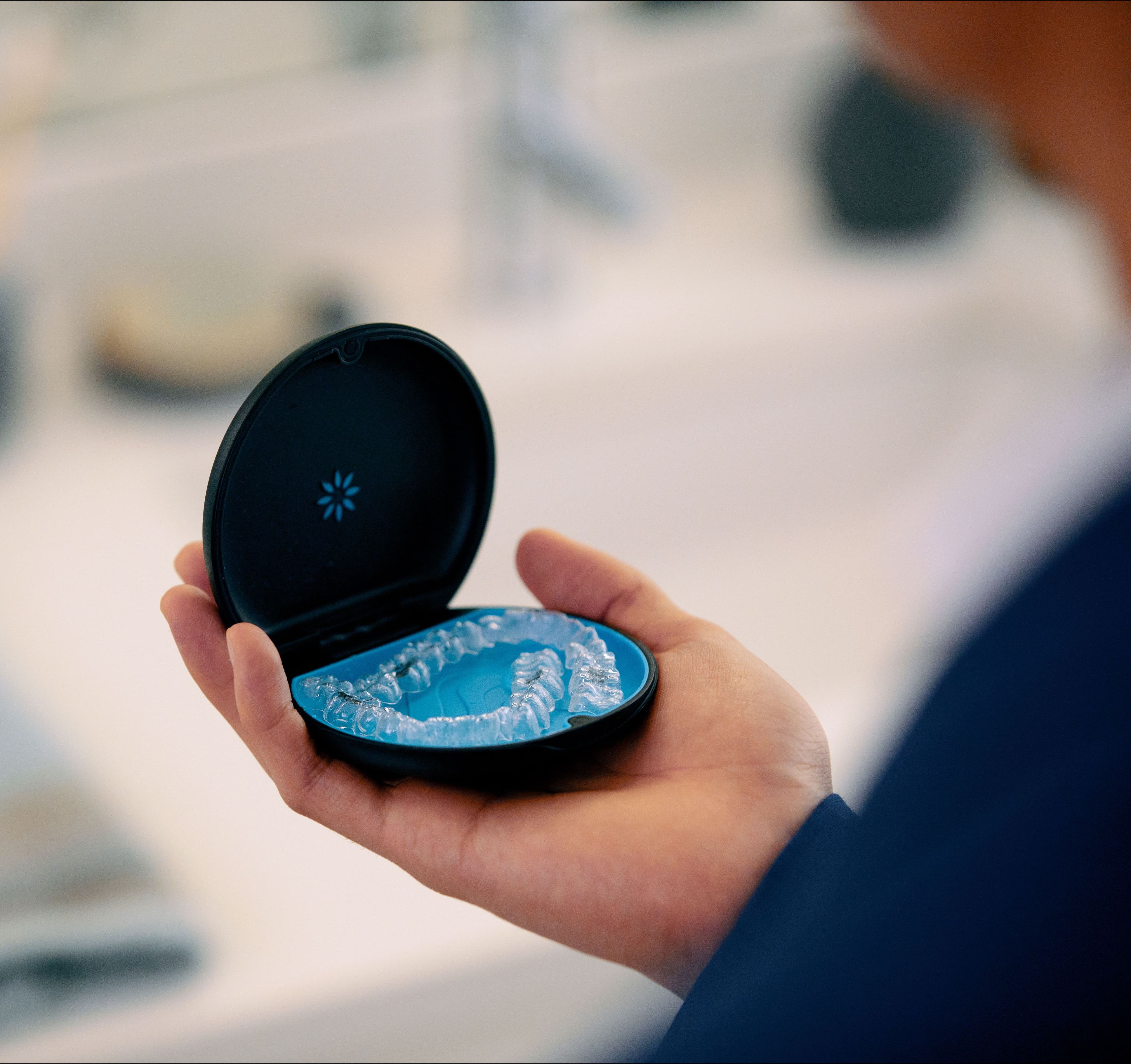 Invisalign - Lifestyle - Bathroom Aligner Case - JPEG - IMG57 (2).jpg