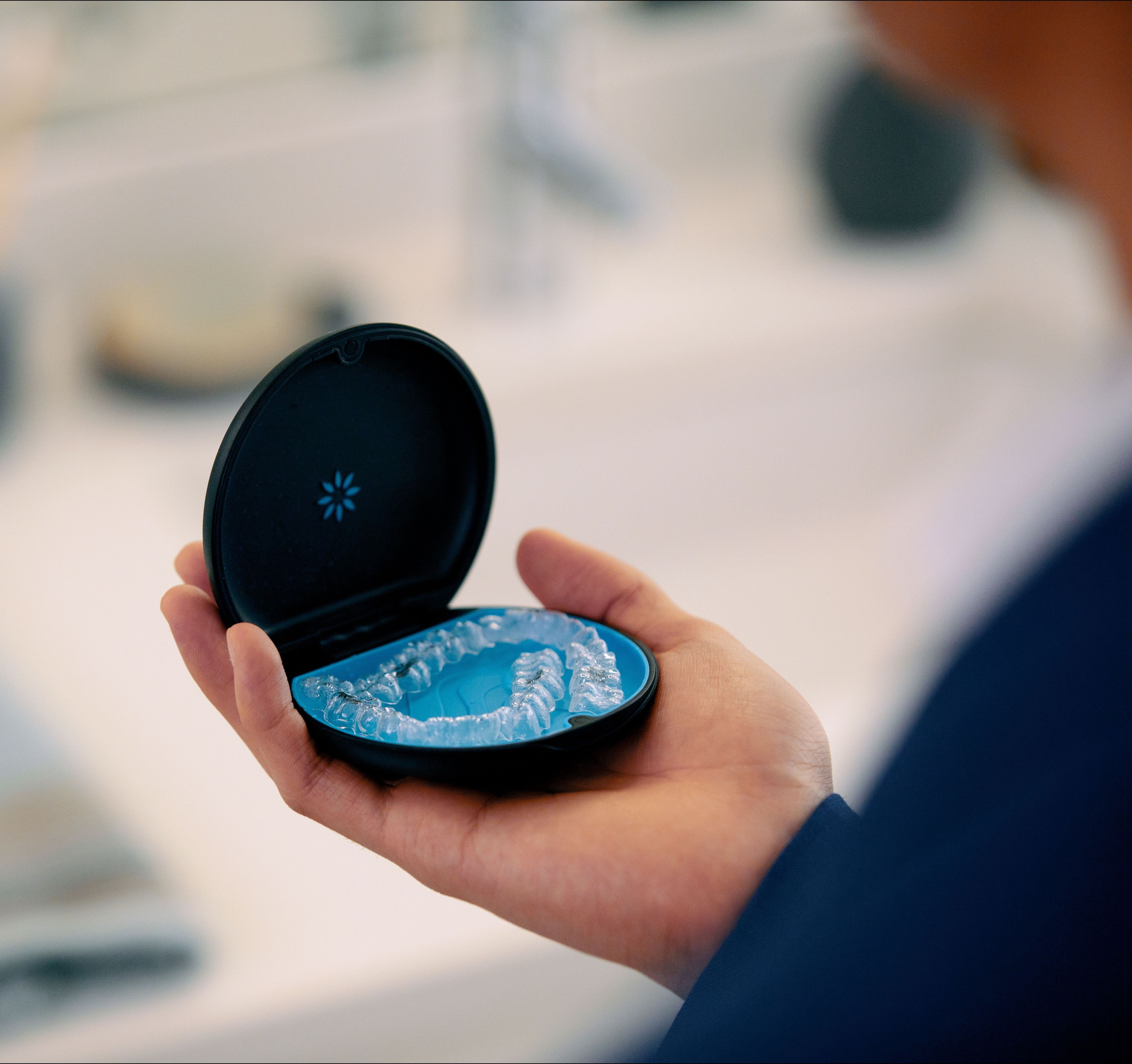 Invisalign - Lifestyle - Bathroom Aligner Case - JPEG - IMG57 (2).jpg
